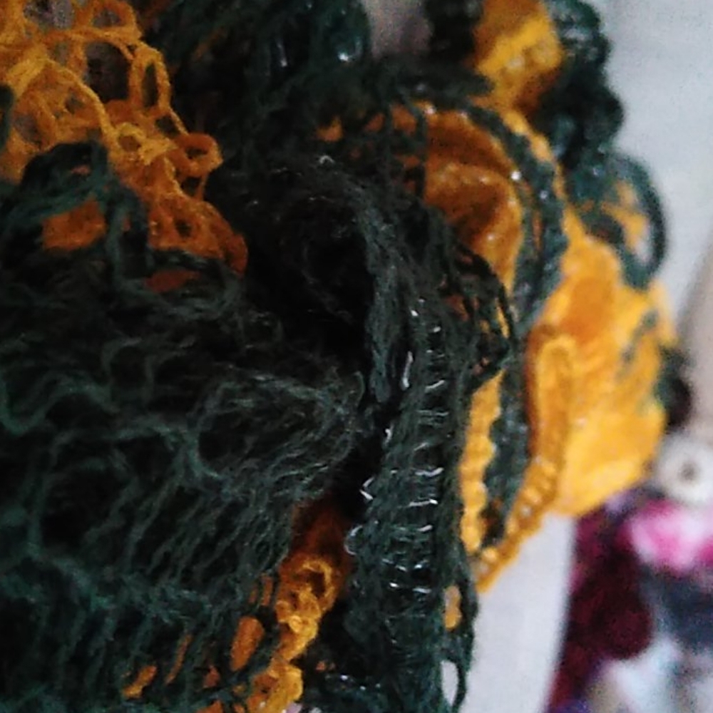 Green/Yellow ruffle scarf